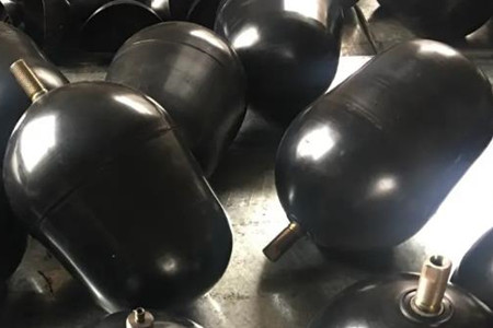 蓄能器胶囊材质和压力选择
